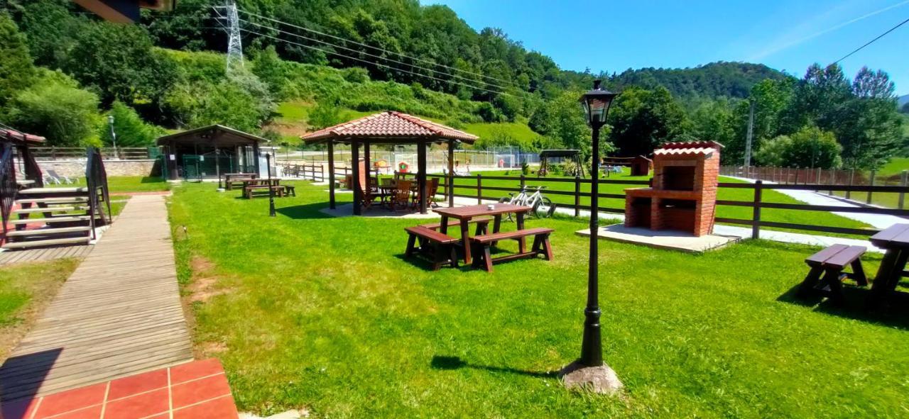 Apartamentos El Castaneu Corao Kültér fotó